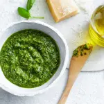 Frullatore ad immersione per fare il pesto